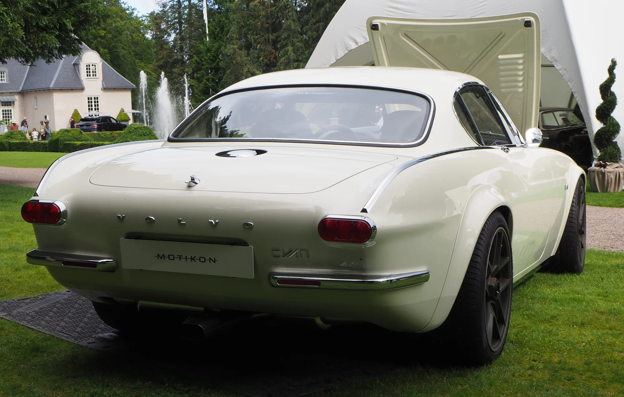 Cyan Racing: Volvo P1800 Cyan