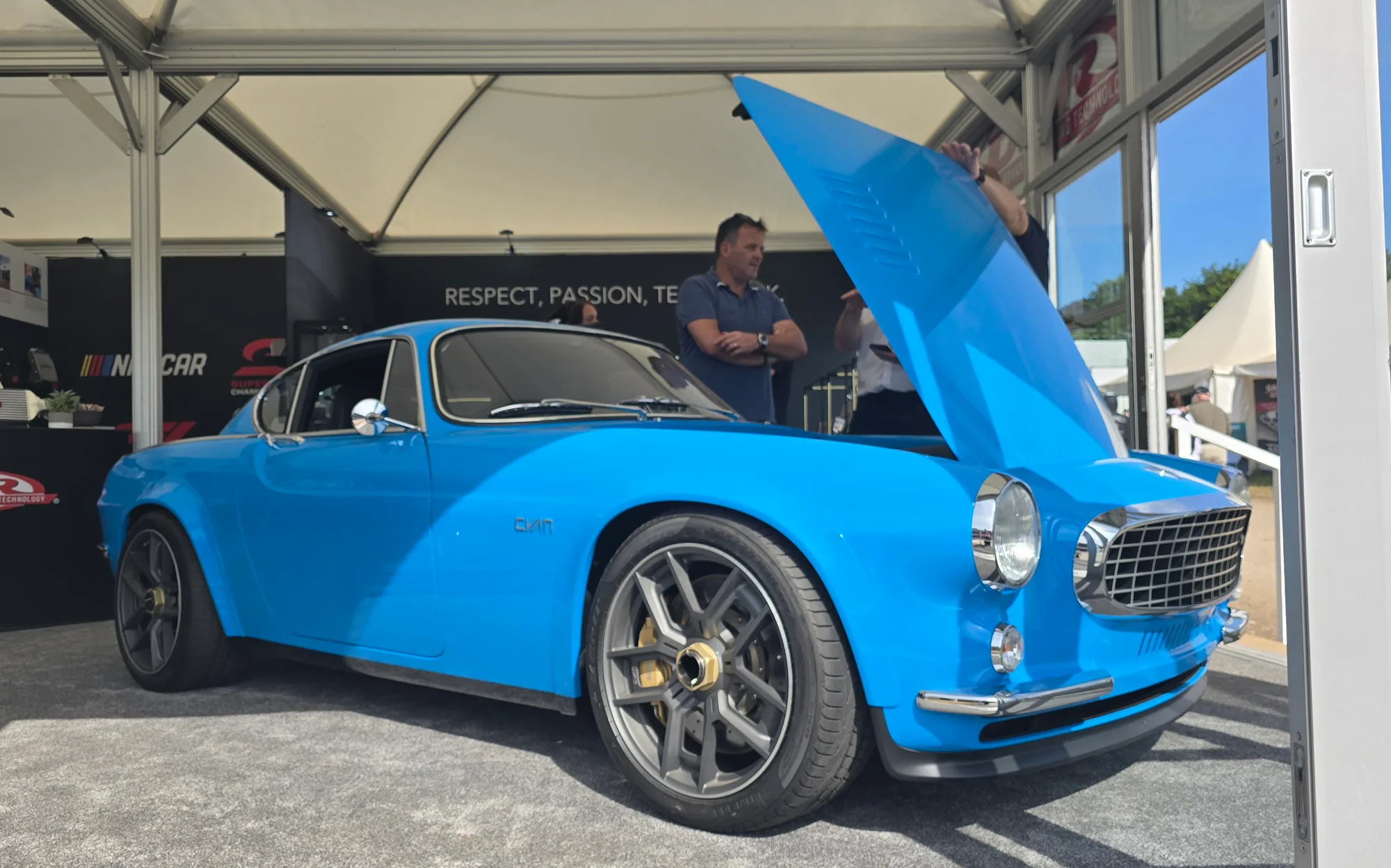 Cyan Racing: Volvo P1800 Cyan