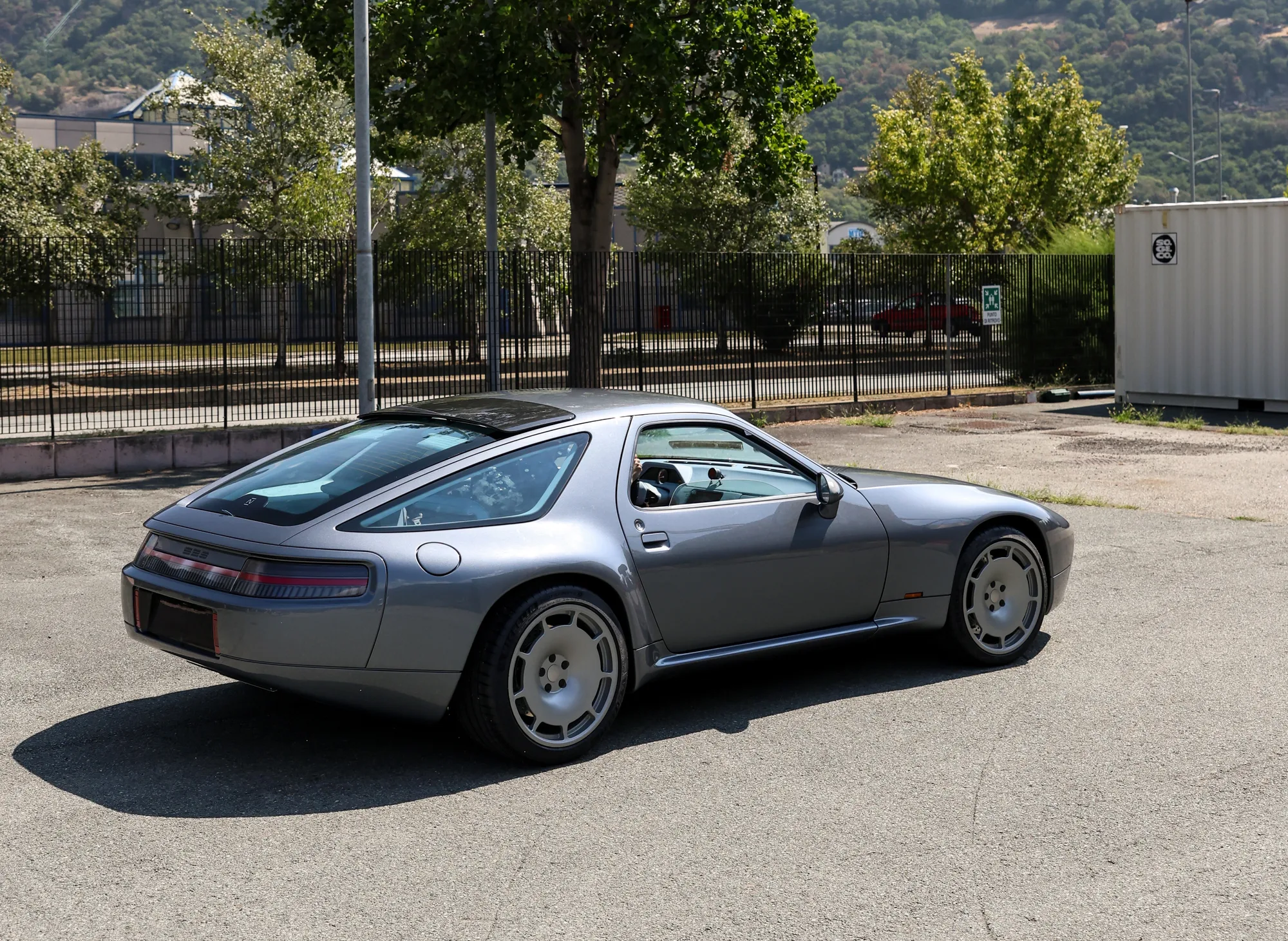 Nardone Automotive: 928