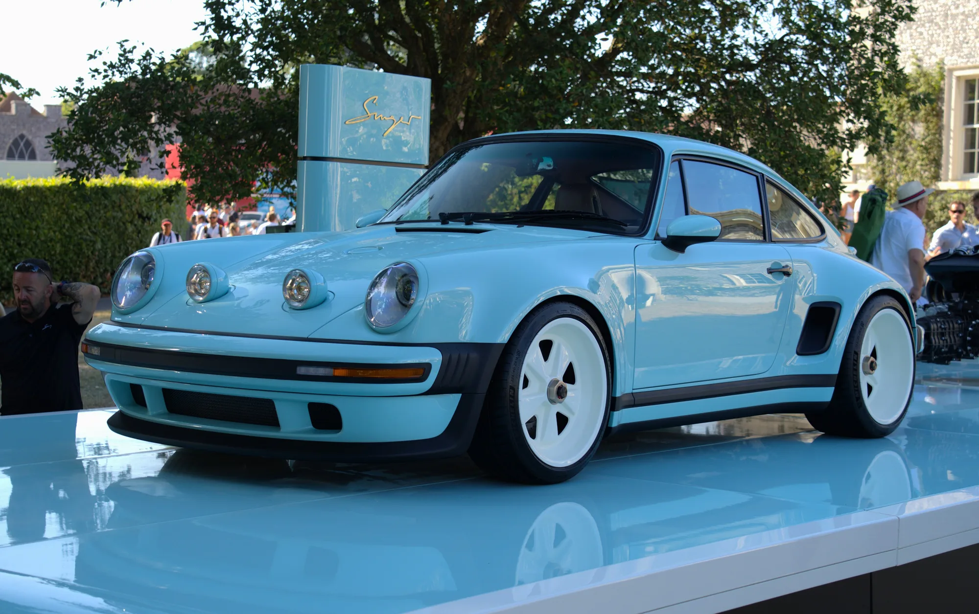 Singer Vehicle Design: 911 Carrera Coupe
