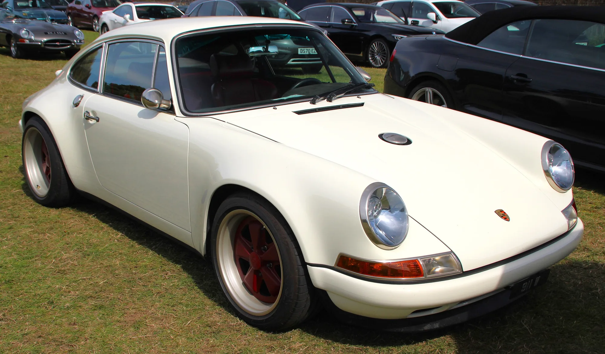 Singer Vehicle Design: Classic