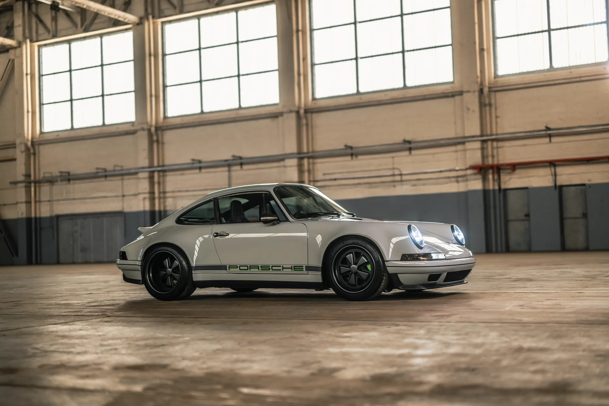 Theon Design: Coupe
