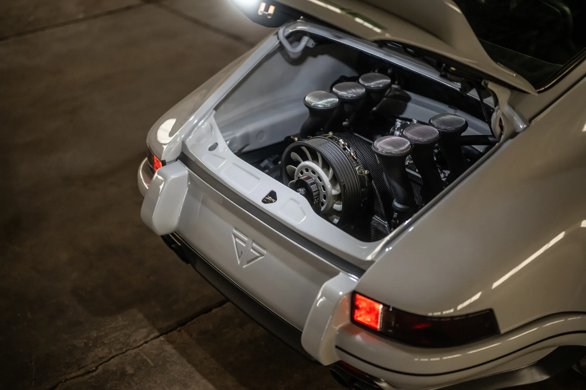 Theon Design: Coupe