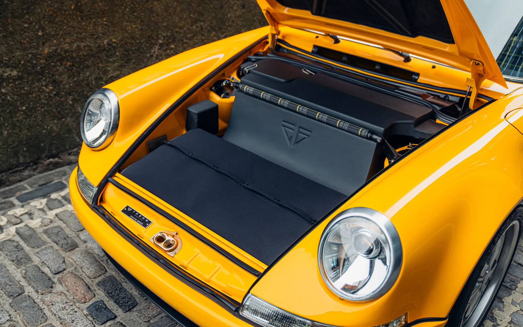 Theon Design: Targa