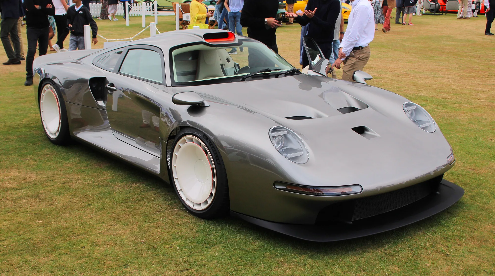 Tuthill Porsche: GT One