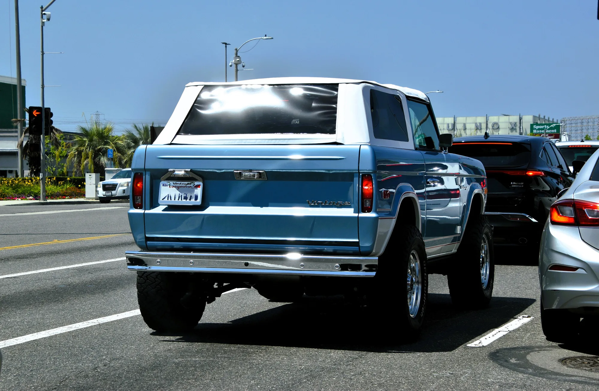 Vintage Modern: Bronco